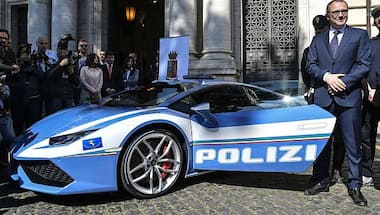 How Italian police transported organs in a Lamborghini supercar