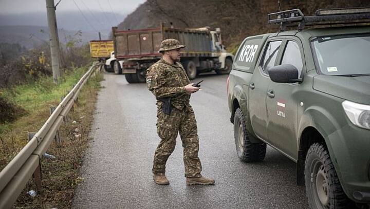Serbia sends army chief to Kosovo border as tensions rise