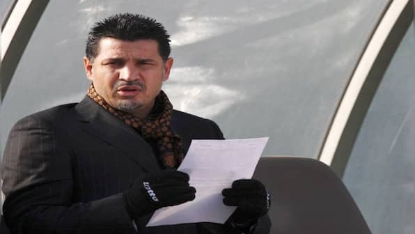 Dramatic scenes: How Iran football legend Ali Daei’s family was stopped from leaving the country for backing protests