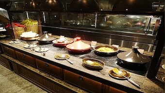 MBA student ends up washing dishes after he gatecrashes wedding in Bhopal; video goes viral