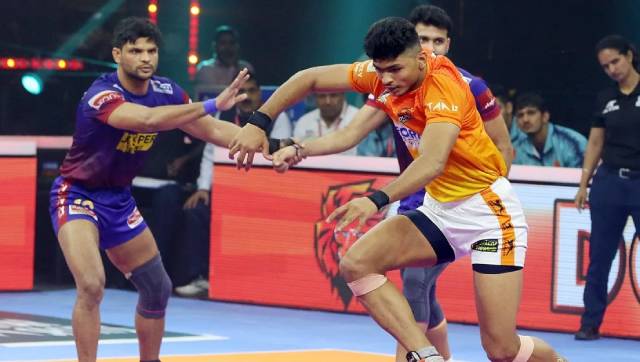 Pro Kabaddi League: Akash Shinde leads Puneri Paltan to thrilling win over Dabang Delhi Pro Kabaddi League: Akash Shinde leads Puneri Paltan to thrilling win over Dabang Delhi