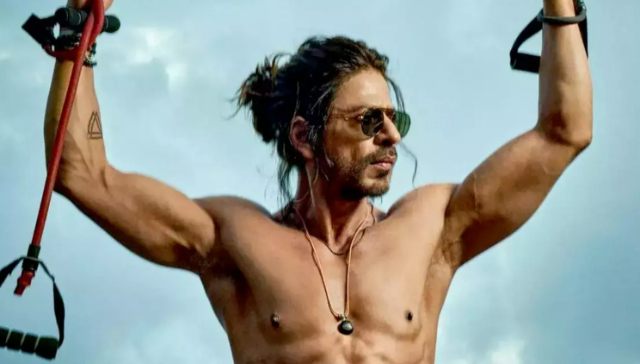 Shah Rukh Khan's Pathaan courts controversy after actor's old video goes viral, watch Shah Rukh Khan's Pathaan courts controversy after actor's old video goes viral, watch