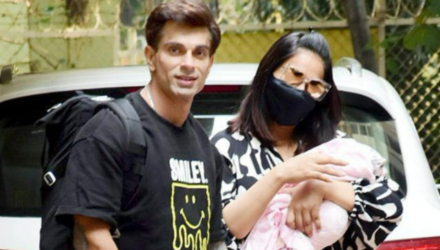 Watch: Bipasha Basu and Karan Singh Grover celebrate with cake as daughter Devi turns a month old Watch: Bipasha Basu and Karan Singh Grover celebrate with cake as daughter Devi turns a month old