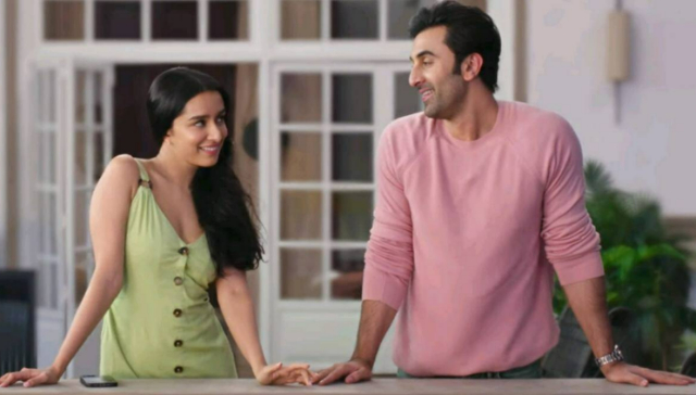 Tu Jhoothi Main Makkaar: Ranbir Kapoor, Shraddha Kapoor acting like teenagers, in a likeable way Tu Jhoothi Main Makkaar: Ranbir Kapoor, Shraddha Kapoor acting like teenagers, in a likeable way