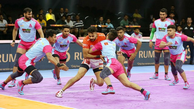Pro Kabaddi League 2022: Gujarat Giants hold Jaipur Pink Panthers to 51-all tie; UP Yoddhas beat Puneri Paltan Pro Kabaddi League 2022: Gujarat Giants hold Jaipur Pink Panthers to 51-all tie; UP Yoddhas beat Puneri Paltan