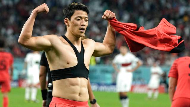 Footballers wearing best sale sports bras