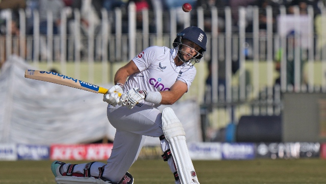 Pakistan vs England: Joe Root bats left-handed to counter spin; Watch Video Pakistan vs England: Joe Root bats left-handed to counter spin; Watch Video