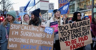 Nurses and paramedics across UK mull more strikes in 2023