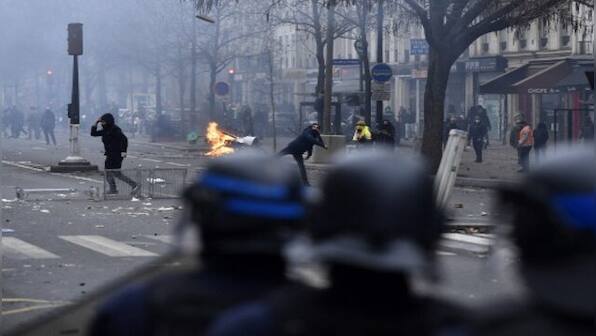 Paris shooting: Protestors clash with police for second day after deadly attack targets Kurdish minority