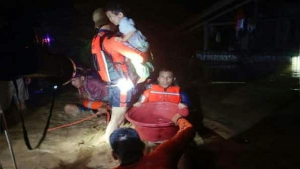 2 killed, 9 missing in Philippines floods; tens of thousands forced to flee homes