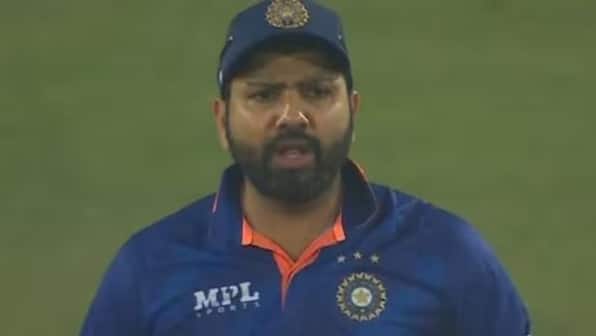 Watch: KL Rahul drops Mehidy Hasan's catch, Rohit Sharma loses cool after fielding blunders