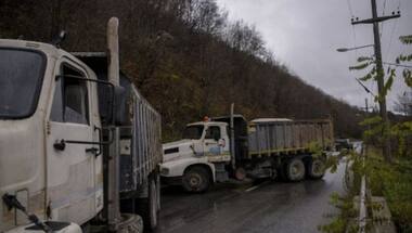 Serbia deploys military chief to border with Kosovo, relations between the two countries worsen with recent blockades