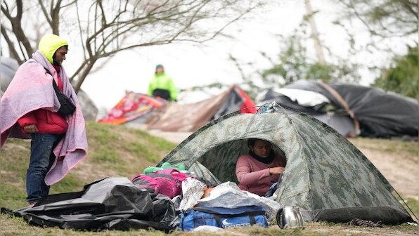 US Supreme Court keeps pandemic-era border policy in place for now