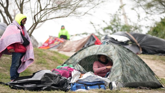 US Supreme Court keeps pandemic-era border policy in place for now US Supreme Court keeps pandemic-era border policy in place for now