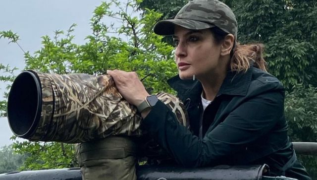 Raveena Tandon impressed with 'kind man' for helping kingfisher bird stuck on frozen pipe; shares video Raveena Tandon impressed with 'kind man' for helping kingfisher bird stuck on frozen pipe; shares video