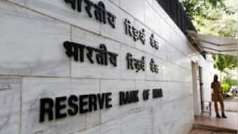 RBI introduces new norm, allows banks to sell loans before 'default' tag