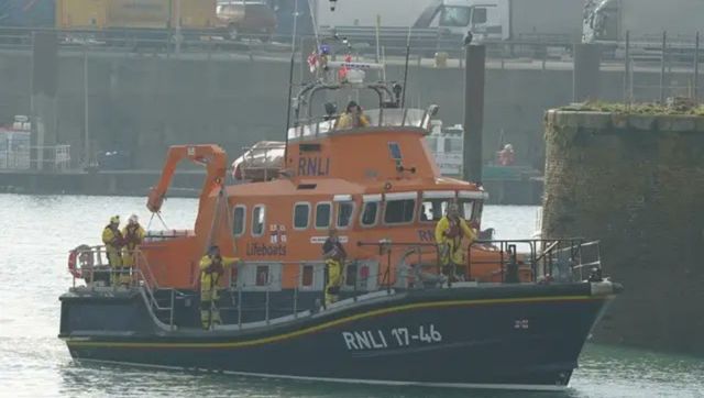 UK: Teenager arrested for human trafficking after 4 die crossing English channel UK: Teenager arrested for human trafficking after 4 die crossing English channel