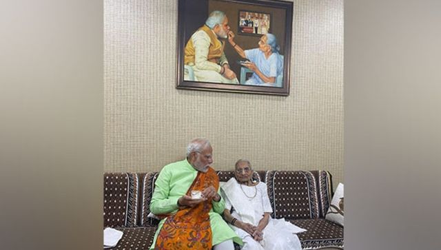 PM Modi reaches hospital in Ahmedabad to check on mother Heeraben's health PM Modi reaches hospital in Ahmedabad to check on mother Heeraben's health