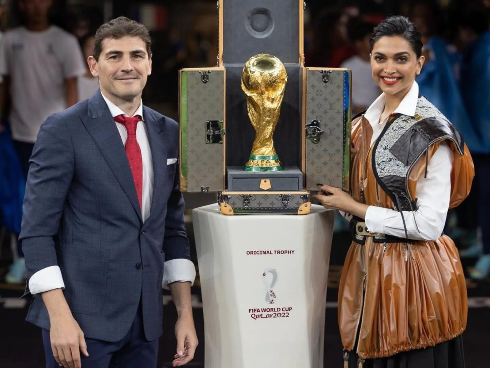 Deepika Padukone trolled for FIFA World Cup outfit, fans say 'LV could have dressed her better'