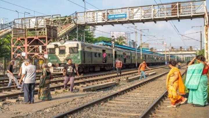 Poor man dies after iron rod impales his neck in freak accident on board Delhi-Kanpur train