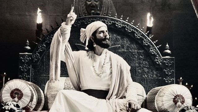 Watch: Akshay Kumar looks fierce as he unveils his first look as Shree Chatrapati Shivaji Maharaj Watch: Akshay Kumar looks fierce as he unveils his first look as Shree Chatrapati Shivaji Maharaj