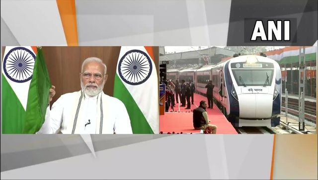 PM Modi virtually flags off Howrah-NJP Vande Bharat express PM Modi virtually flags off Howrah-NJP Vande Bharat express