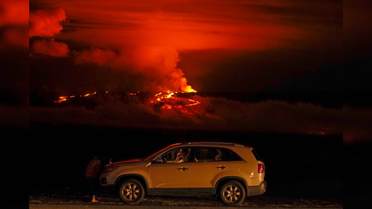 Hawaii: Scientists lower alert for world's largest active volcano Mauna Loa, say eruption can end soon