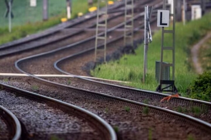 Tanzania signs $2.2 billion railway deal with China