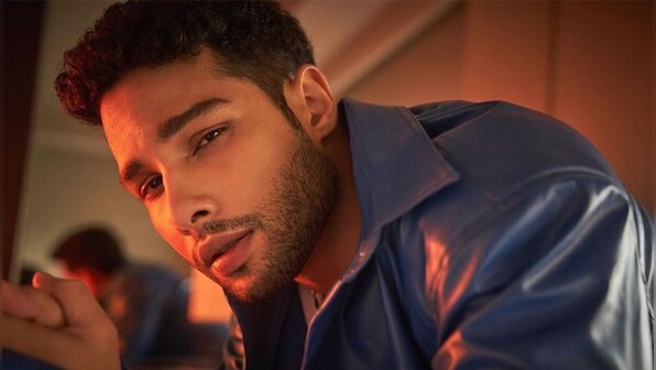 Siddhant Chaturvedi is already warming up for 2023; put on your dancing shoes and watch his latest dance video