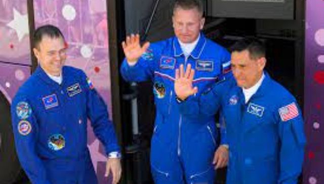 Russian space capsule leak likely to have been caused by micrometeorite Russian space capsule leak likely to have been caused by micrometeorite