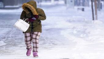 US: Late-winter storm pummels Northeast with heavy, wet snow