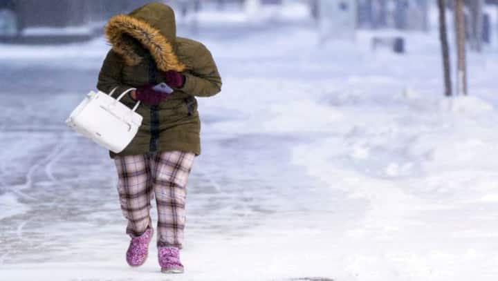 US: Late-winter storm pummels Northeast with heavy, wet snow