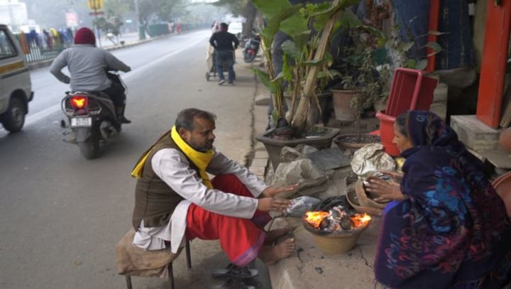 Cold northeasterly winds blowing towards plains, IMD predicts dip in Delhi-NCR temperature from today