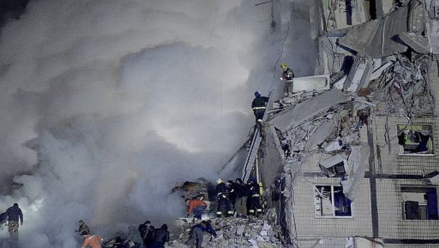 Ukraine strike deaths hit 40; Russia seen preparing long war Ukraine strike deaths hit 40; Russia seen preparing long war