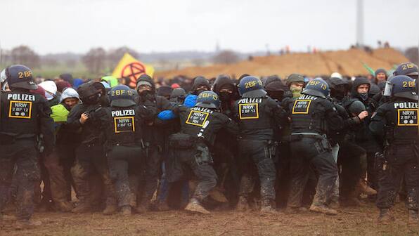 Germany: Thousands clash with police as they protest against coal mine expansion