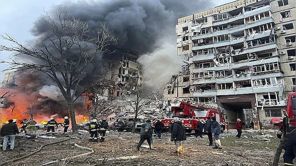 Netanyahu, Macron condemn Iran's active participation in 'harming' innocent civilians in Ukraine