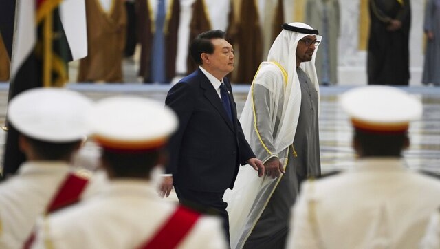 South Korean President Yoon Suk Yeol travels to UAE, seeks arms sales South Korean President Yoon Suk Yeol travels to UAE, seeks arms sales