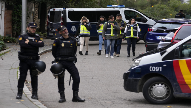 Spain parcel-bomb case: Police finds 'bomb workshop' at retiree's home Spain parcel-bomb case: Police finds 'bomb workshop' at retiree's home