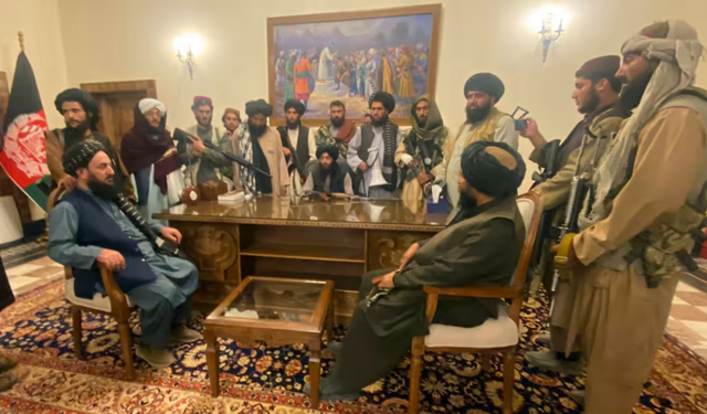 Afghanistan: China begs Taliban for security, agrees to provide modern weapons Afghanistan: China begs Taliban for security, agrees to provide modern weapons