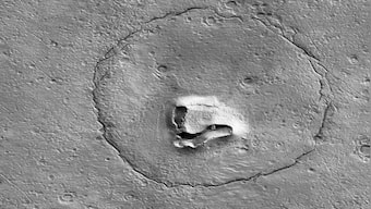 Bear's face on Mars? NASA’s MRO snaps intriguing photo; see post