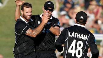 Doug Bracewell replaces injured Matt Henry in New Zealand ODI squads for India and Pakistan series