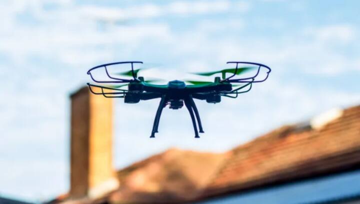 For the love of Bond: Canadian Engineers make a drone that 'can see through walls' using WiFi For the love of Bond: Canadian Engineers make a drone that 'can see through walls' using WiFi