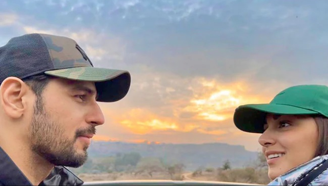 Did Shreyas Talpade just confirm Sidharth Malhotra-Kiara Advani's wedding? Read deets Did Shreyas Talpade just confirm Sidharth Malhotra-Kiara Advani's wedding? Read deets