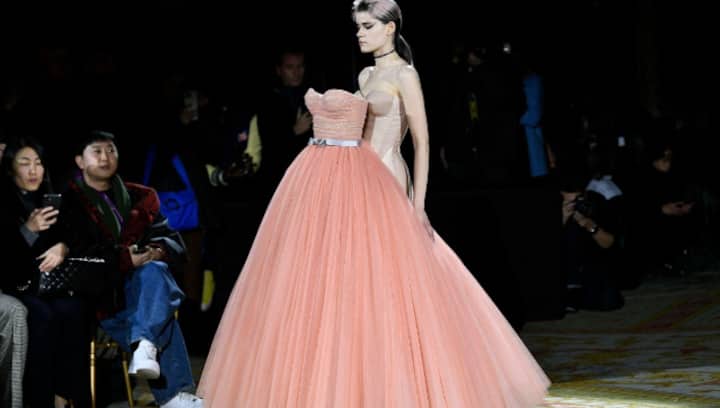 Paris Fashion Week: Models walk in topsy-turvy gowns, internet calls it 'pathetic'