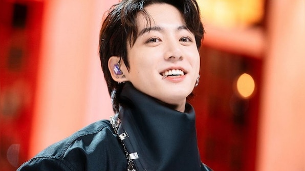 As ARMY speculates Jungkook’s collaboration with Calvin Klein, old video of Golden Maknae flashing abs resurfaces