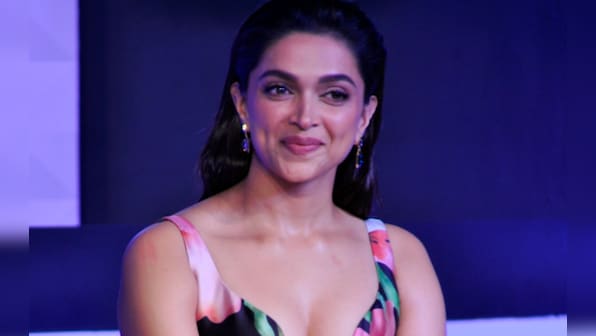 “Deepika Padukone is like a hero” says Pathaan director Siddharth Anand!