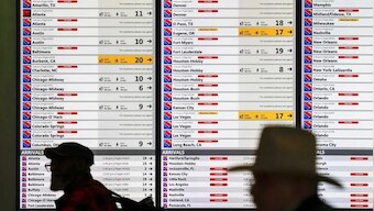 US airlines cancel over 1,000 flights over winter storm