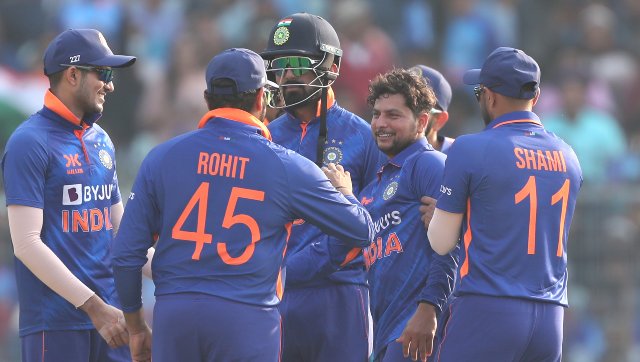 India vs Sri Lanka: KL Rahul's unbeaten 64, Kuldeep Yadav shines with ball and other talking points from second ODI India vs Sri Lanka: KL Rahul's unbeaten 64, Kuldeep Yadav shines with ball and other talking points from second ODI