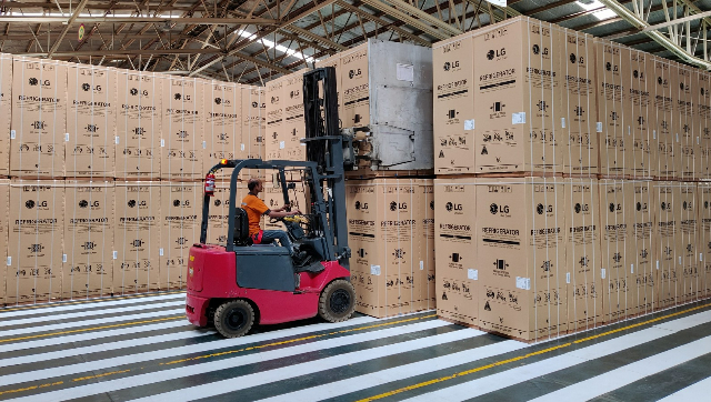 LG to locally manufacture side-by-side refrigerators in India, invests Rs 200 crore on Pune facility LG to locally manufacture side-by-side refrigerators in India, invests Rs 200 crore on Pune facility