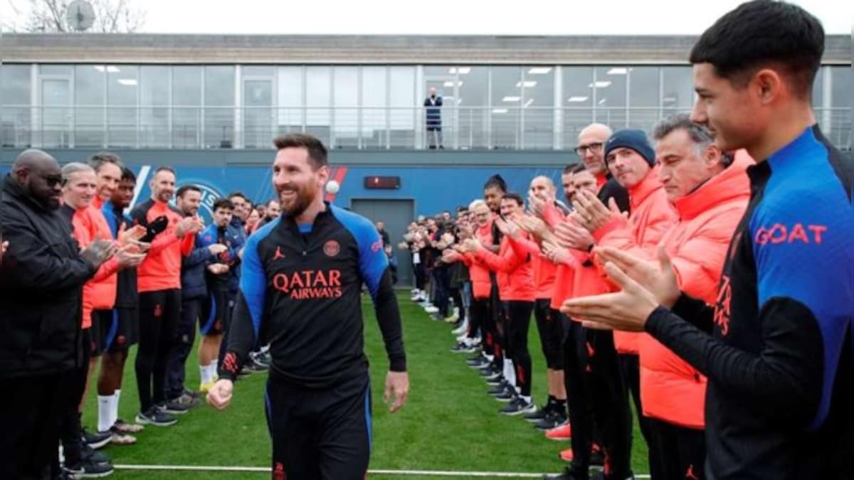 World Cup winner Lionel Messi returns to PSG with a guard of honour, Watch